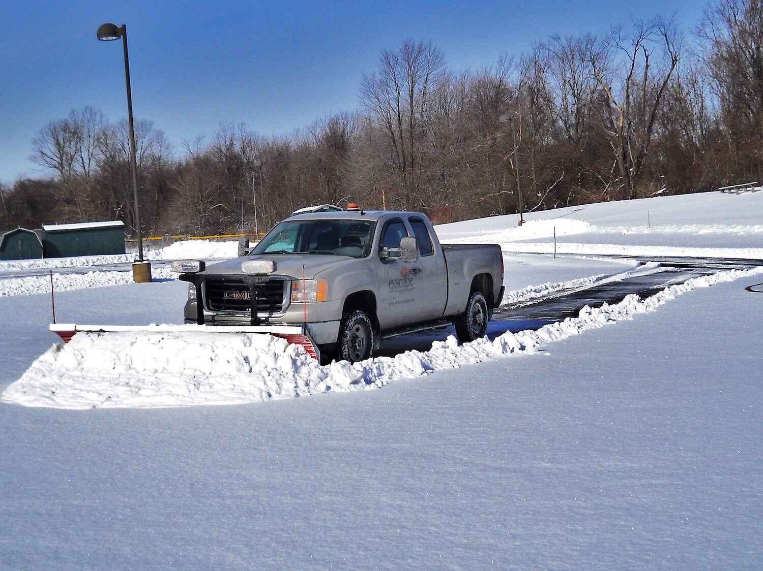 Efficient snow plowing and de-icing for business properties in Moreland Hills, OH