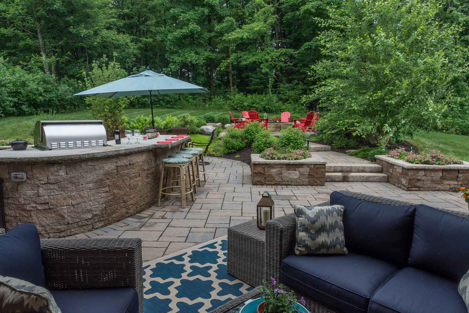 Custom seating wall in Chagrin Falls, OH providing extra outdoor seating and style.
