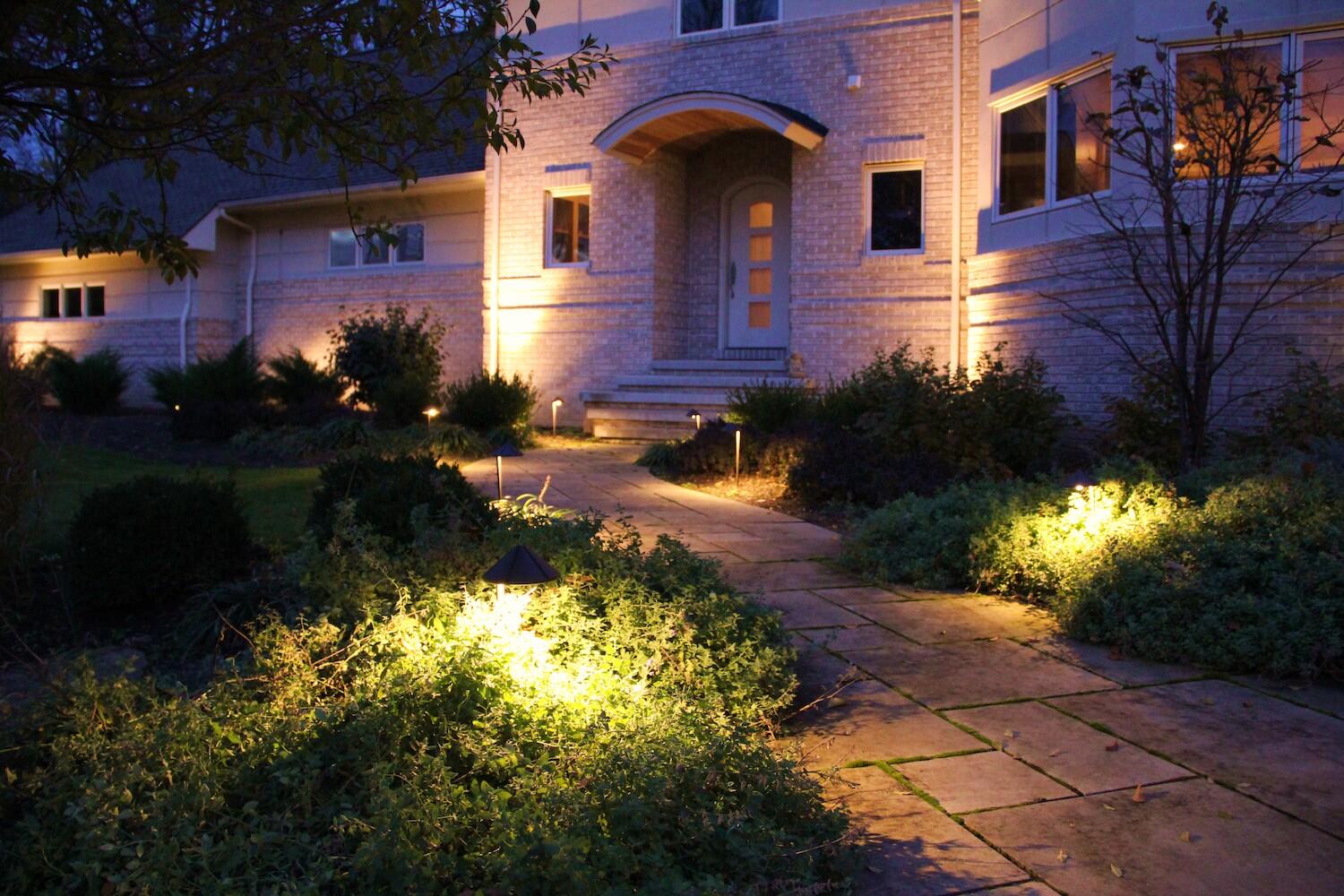 Hardscape outdoor lighting in Painesville, OH
