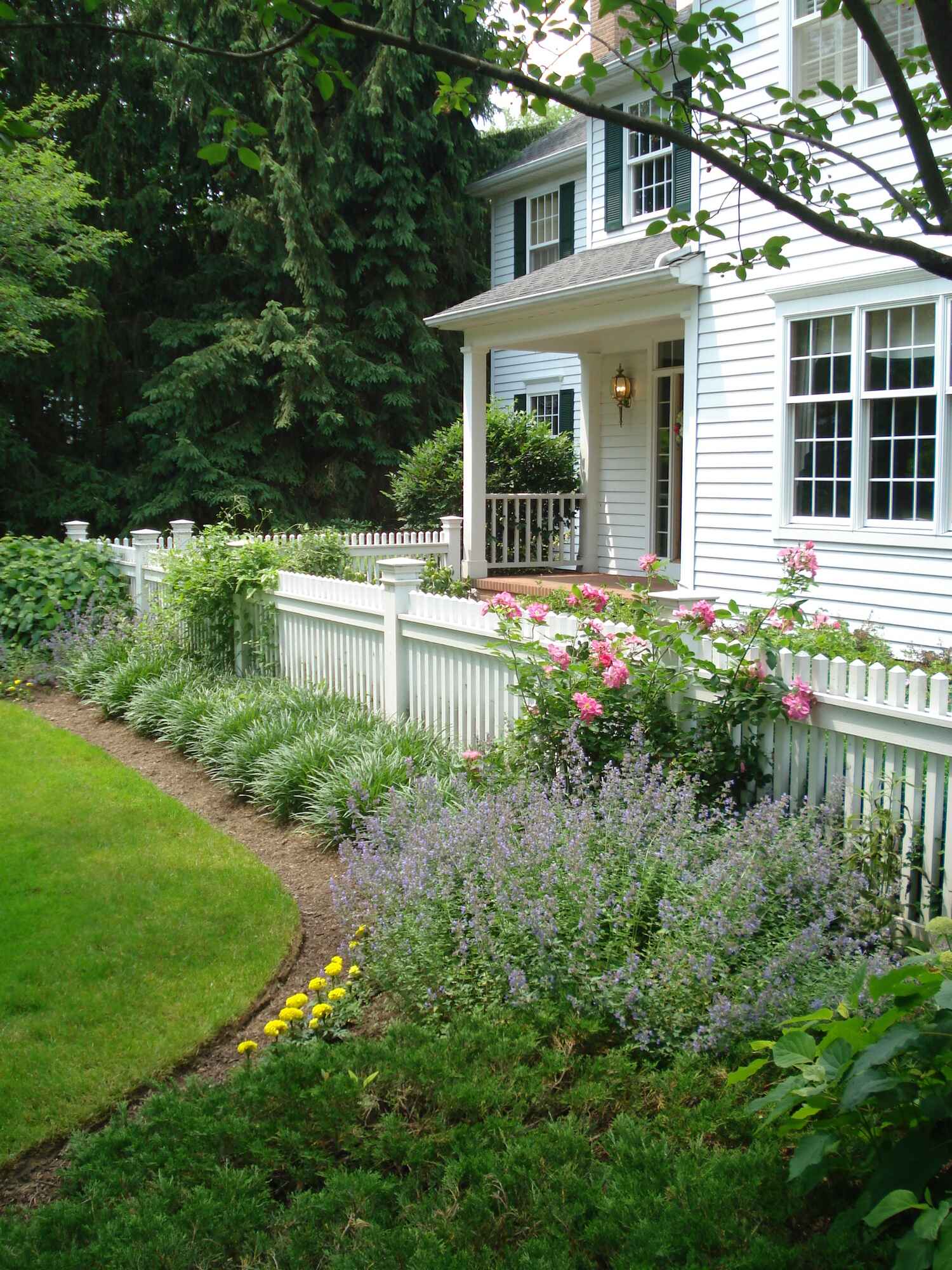 Low-maintenance plantings in Gates Mills, OH