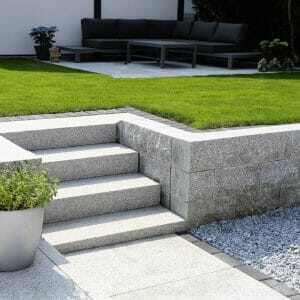 Choosing a Modern Landscape Design (How to Give it a Modern Look)