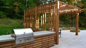 USE THESE TIPS WHEN DESIGNING AN OUTDOOR KITCHEN