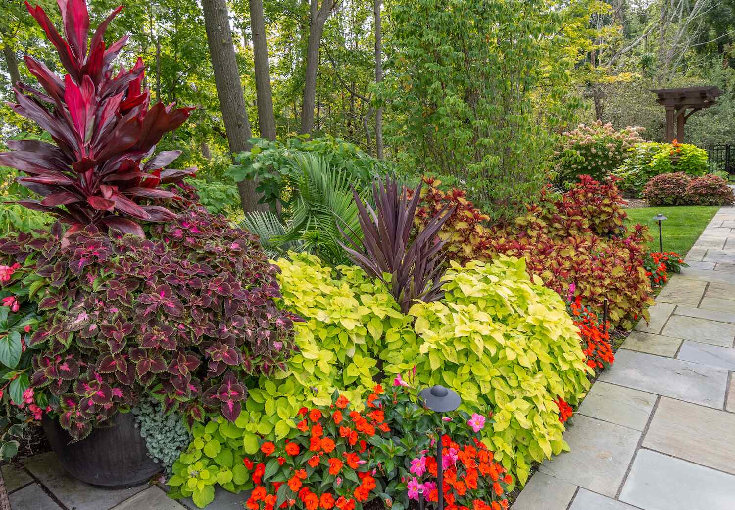 Plantings and Landscape design in Pepper Pike, OH