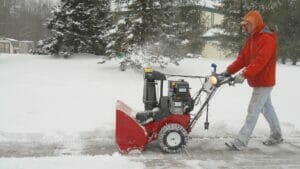 HOW DO YOU CHOOSE THE BEST SNOW REMOVAL EQUIPMENT