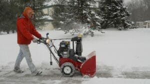 What machine is considered the best for snow removal_